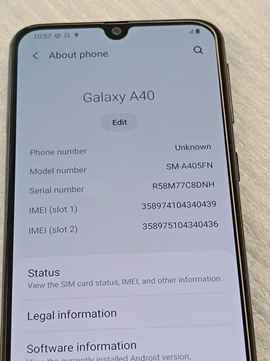 Samsung Galaxy A40 64GB Dual SIM Black Network unlocked Android Smartphone. - Image 4