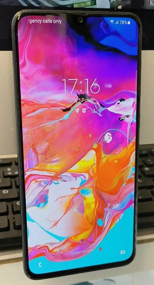 Samsung Galaxy A70 (Dual SIM) 128GB / 6GB RAM (Unlocked) Smartphone/ Used - Image 1