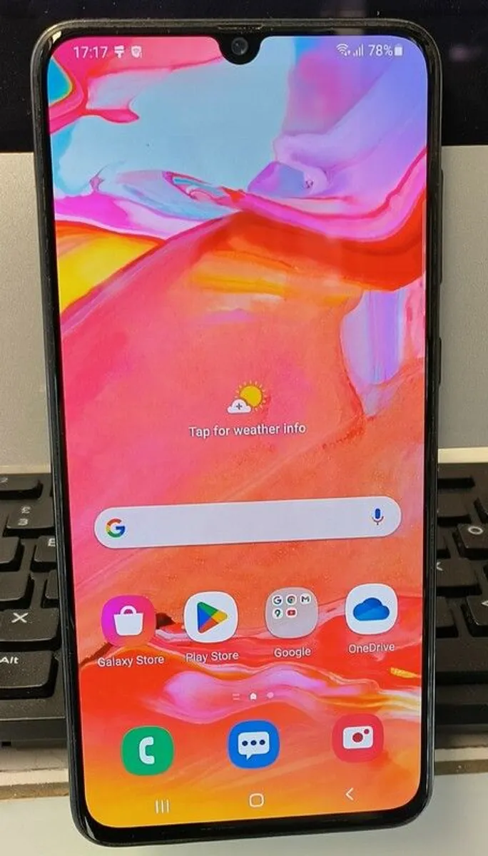 Samsung Galaxy A70 (Dual SIM) 128GB / 6GB RAM (Unlocked) Smartphone/ Used - Image 2