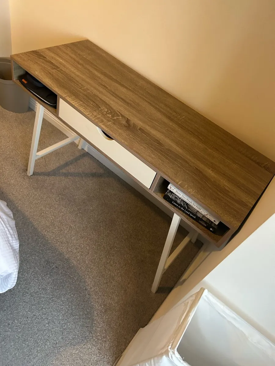 Desk - Image 2