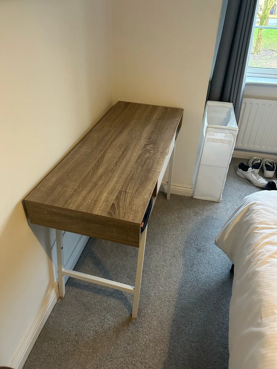 Desk - Image 3