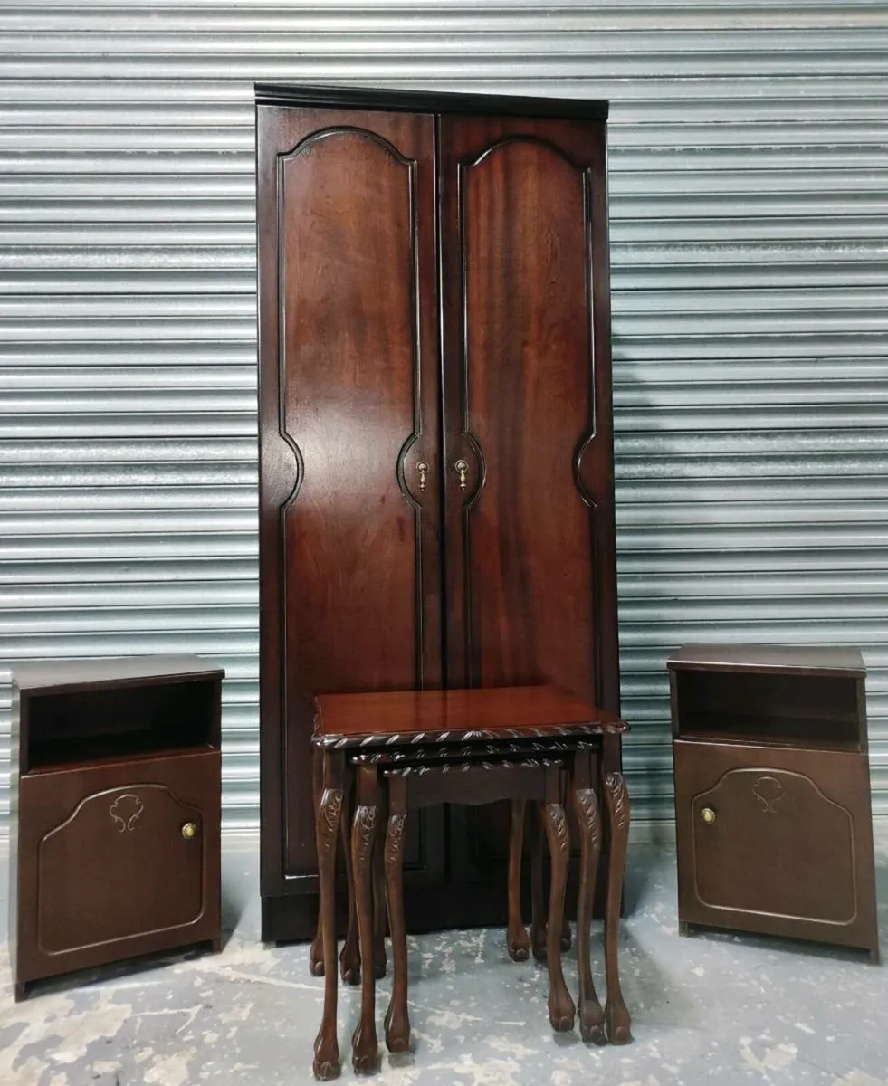 Solid Mahogany bedroom set / delivery - Image 1