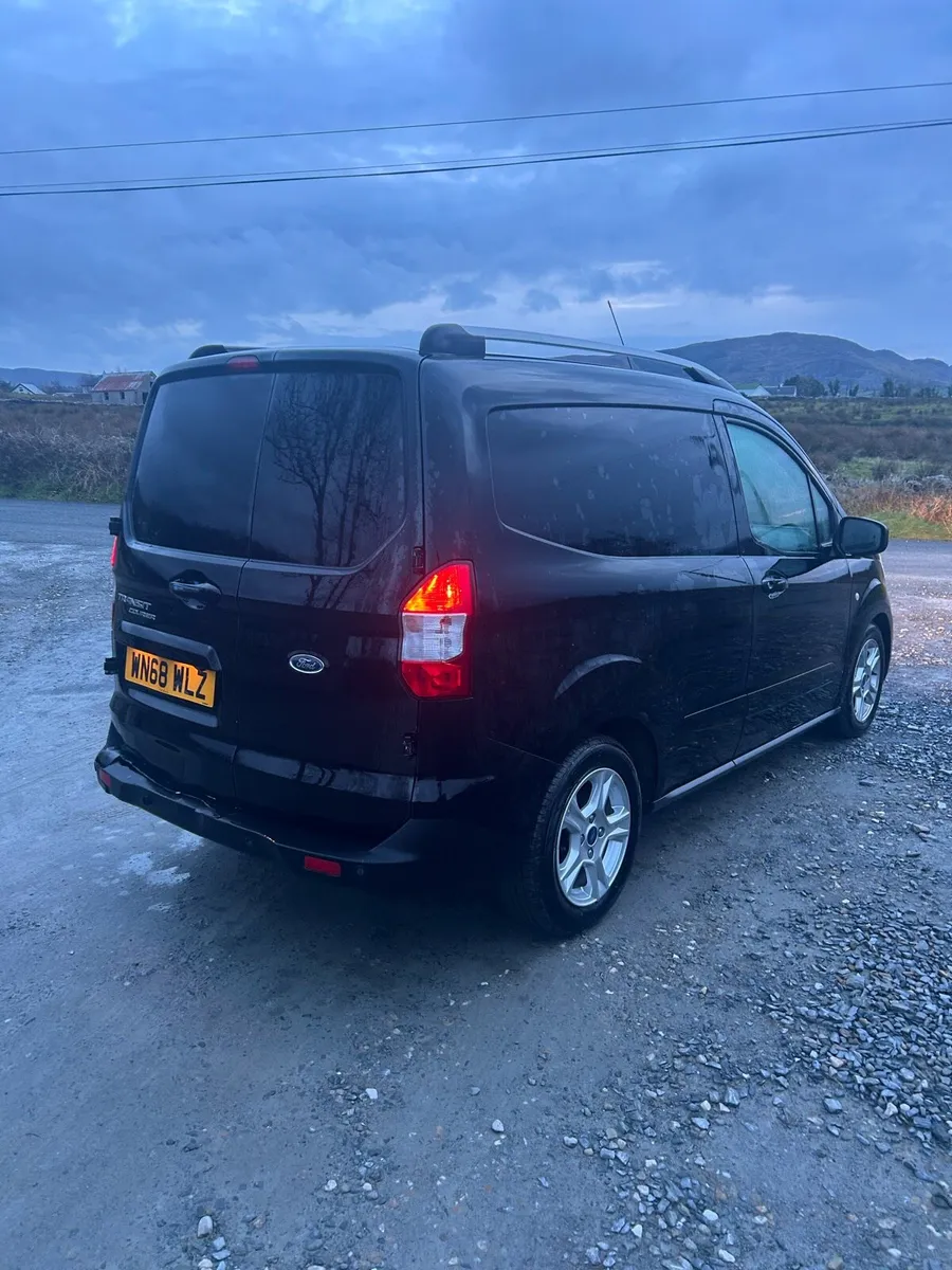 Transit courier - Image 2