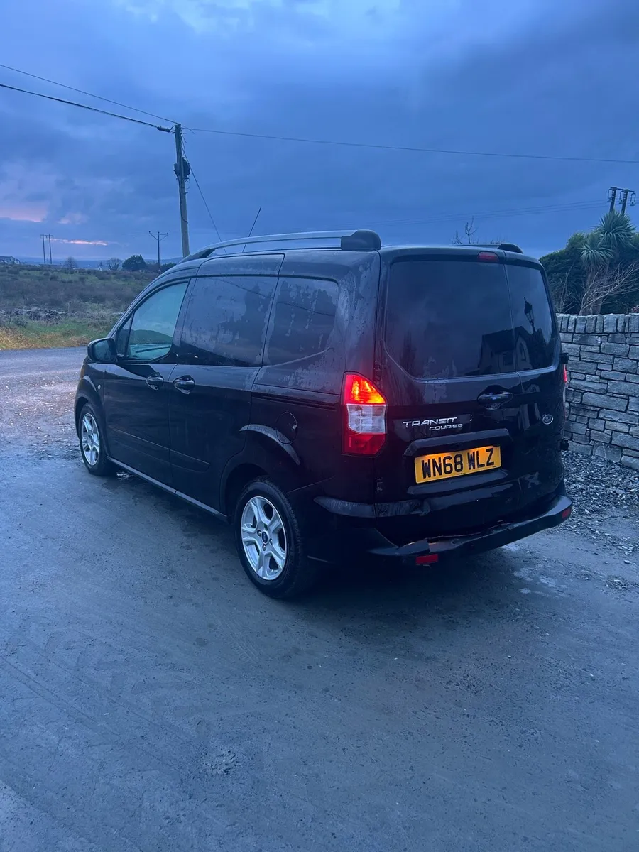 Transit courier - Image 3