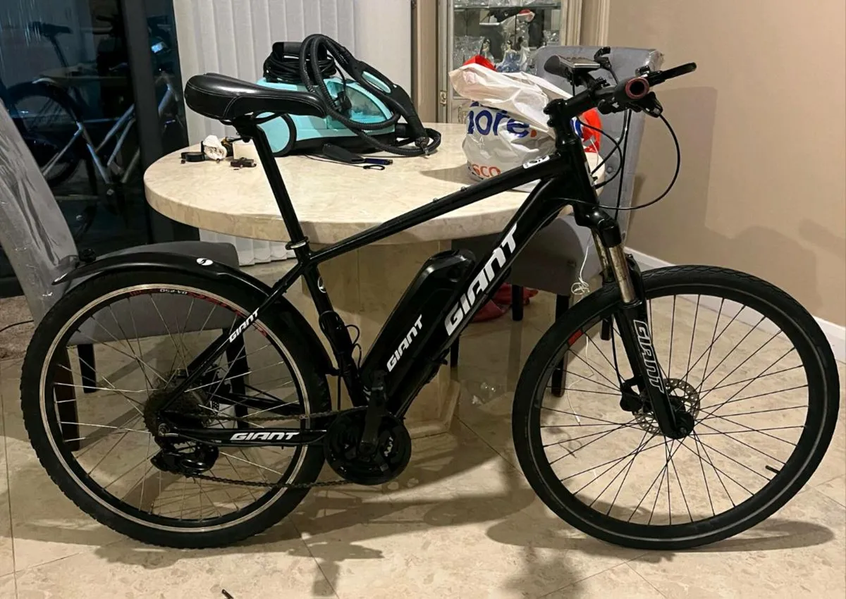ADULTS GIANT ATX ELECTRIC BIKE 20" FRAME HYDRAULIC - Image 1