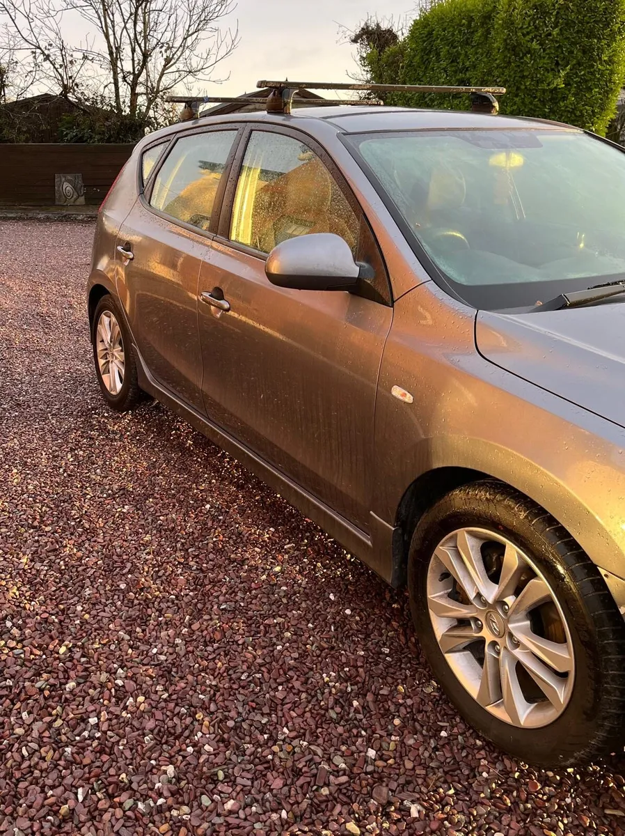 Hyundai i30 - Image 2