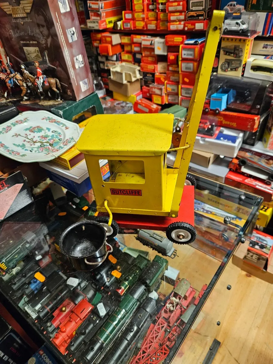 Corgi Sutcliffe Pressed Steel Crane - Image 2