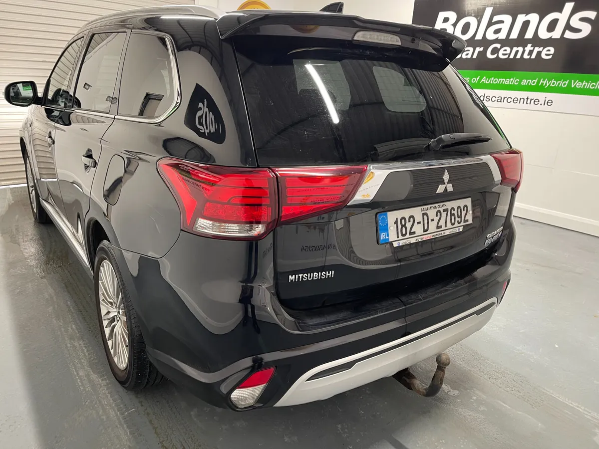 182 Mitsubishi Outlander Hybrid 2.4 Phev Automatic - Image 3