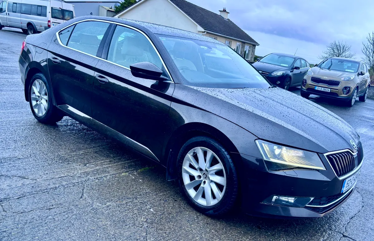 2015 SKODA SUBERB 2.0 TDI - Image 2