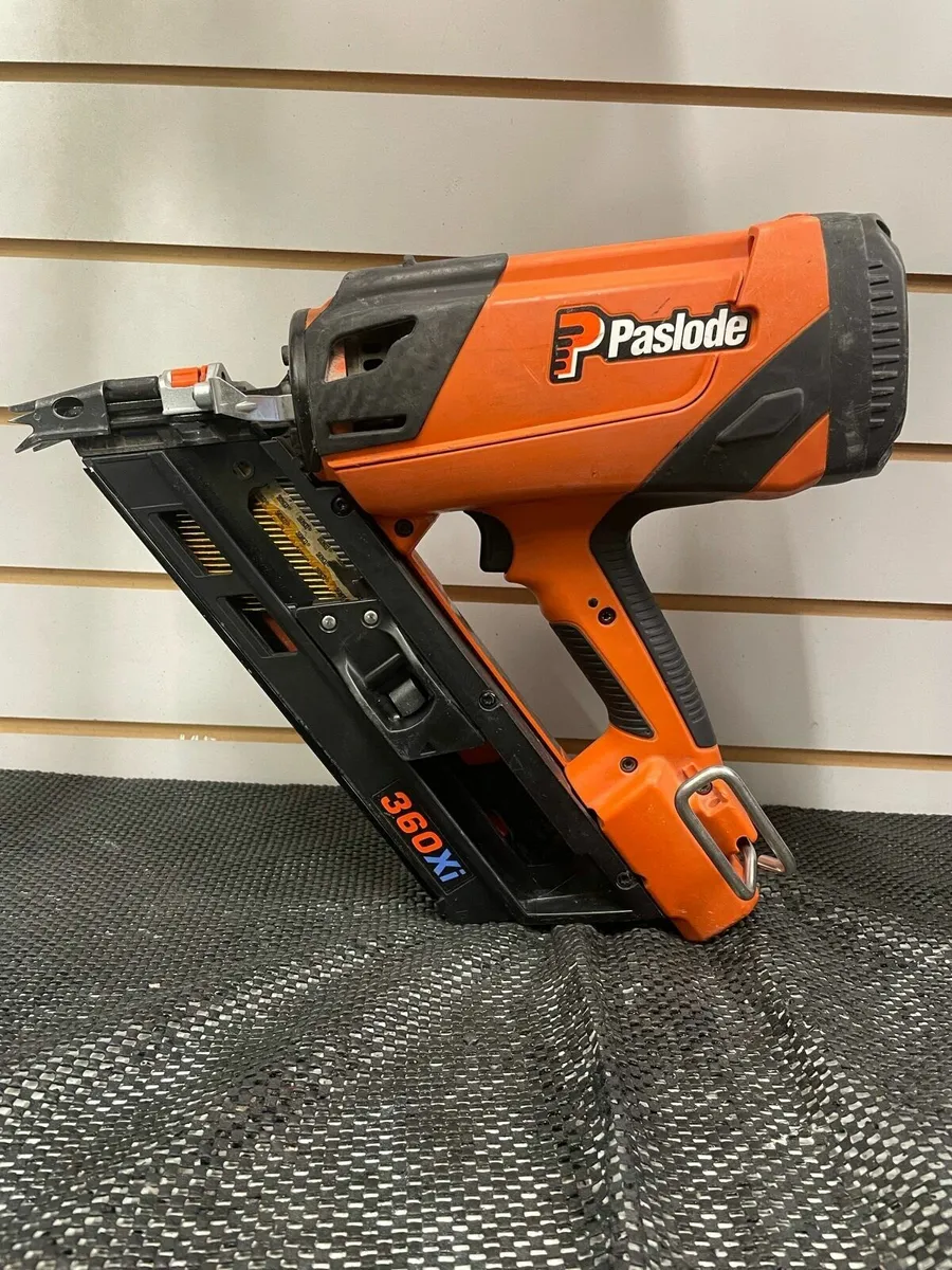 Paslode 360XI Nail Gun - Image 1