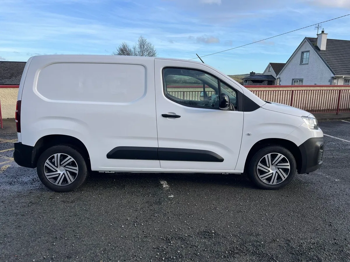 2022 (221) CITROEN BERLINGO ENTERPRISE - Image 2