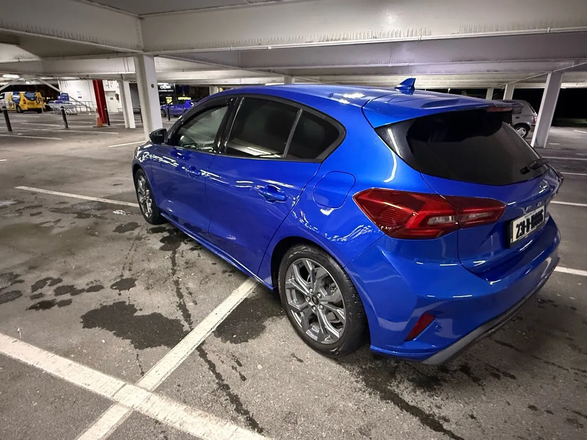 Ford Focus ST LINE - Image 2