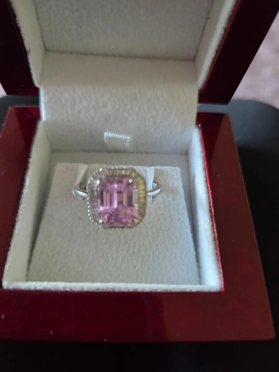 Diamond kunzite platinum ring - Image 4