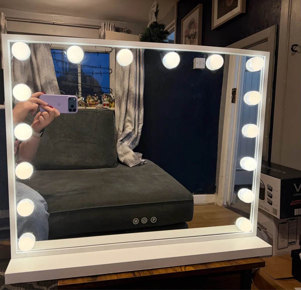 Hollywood Mirror - Image 3