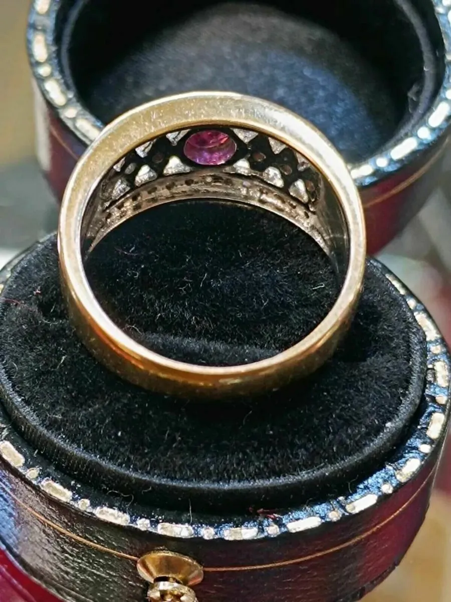18k Yellow Gold Diamond & Ruby Wide Ring - Image 2
