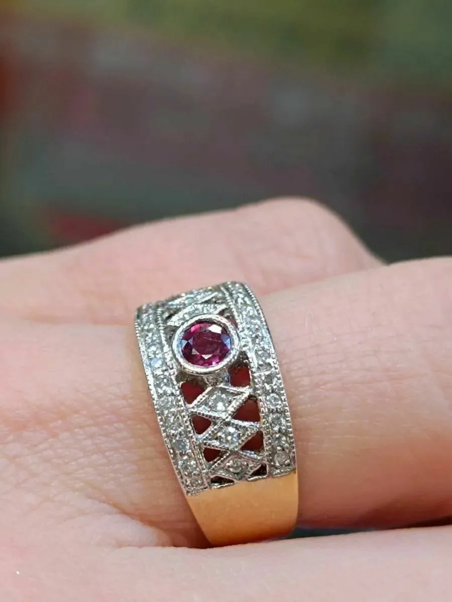18k Yellow Gold Diamond & Ruby Wide Ring - Image 3