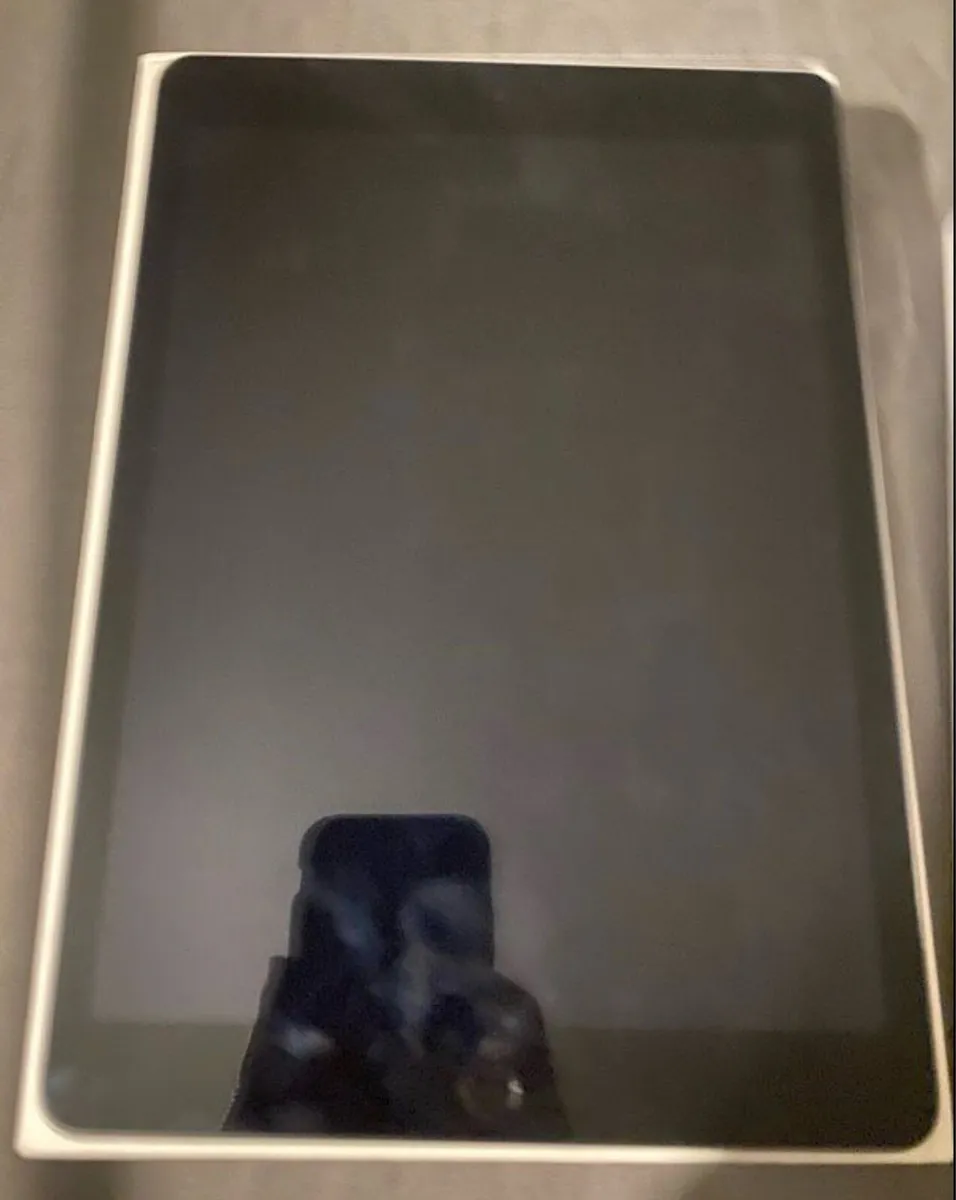 iPad 9th generation - Image 2