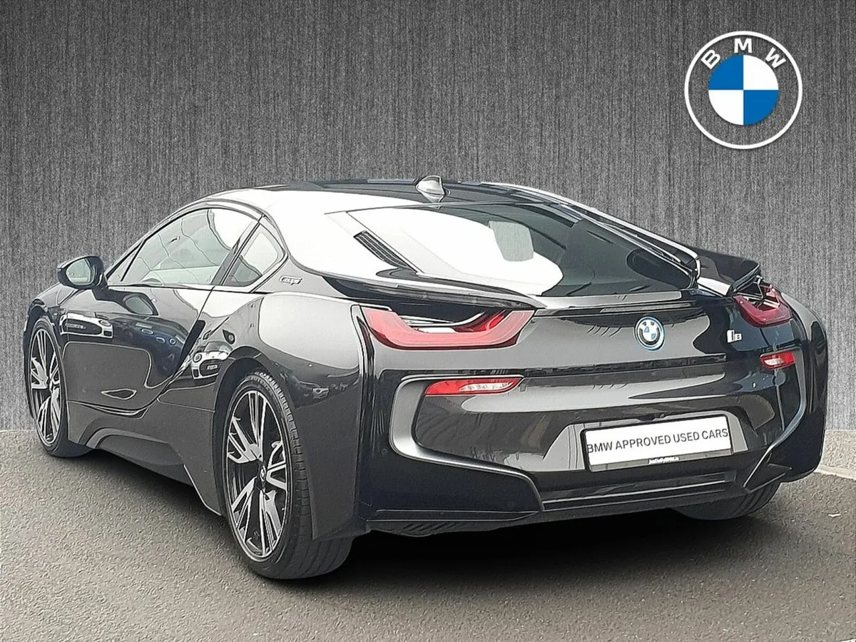 BMW i8 Coupe - Image 3