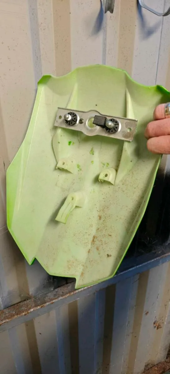 Paddock stands Kawasaki Suzuki - Image 2