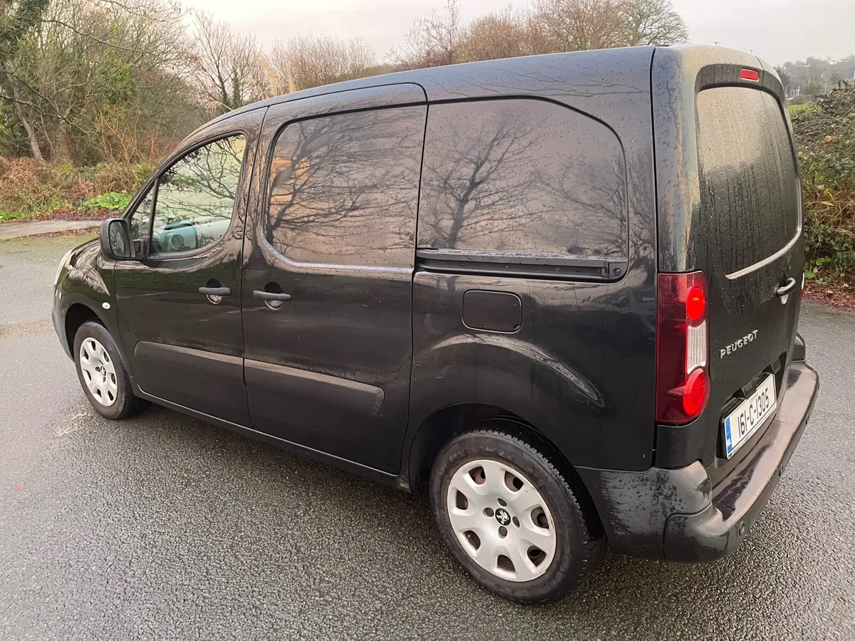 Peugeot Partner professional  / 3 SEATER - Image 2