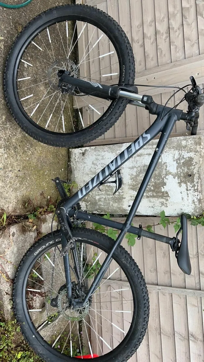 Boys mountain bike Specialised rockhopper SMALL