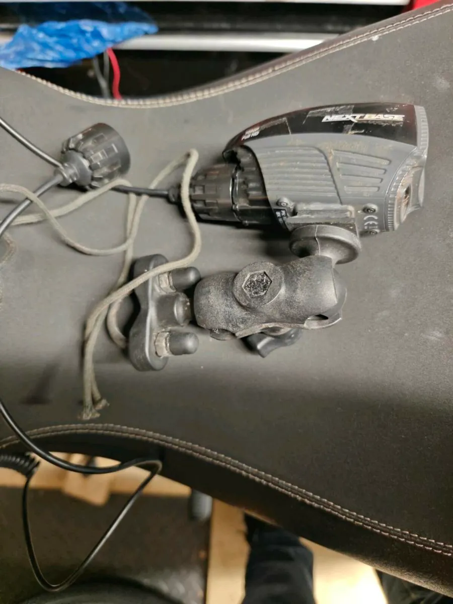 Paddock stands Kawasaki Suzuki - Image 4