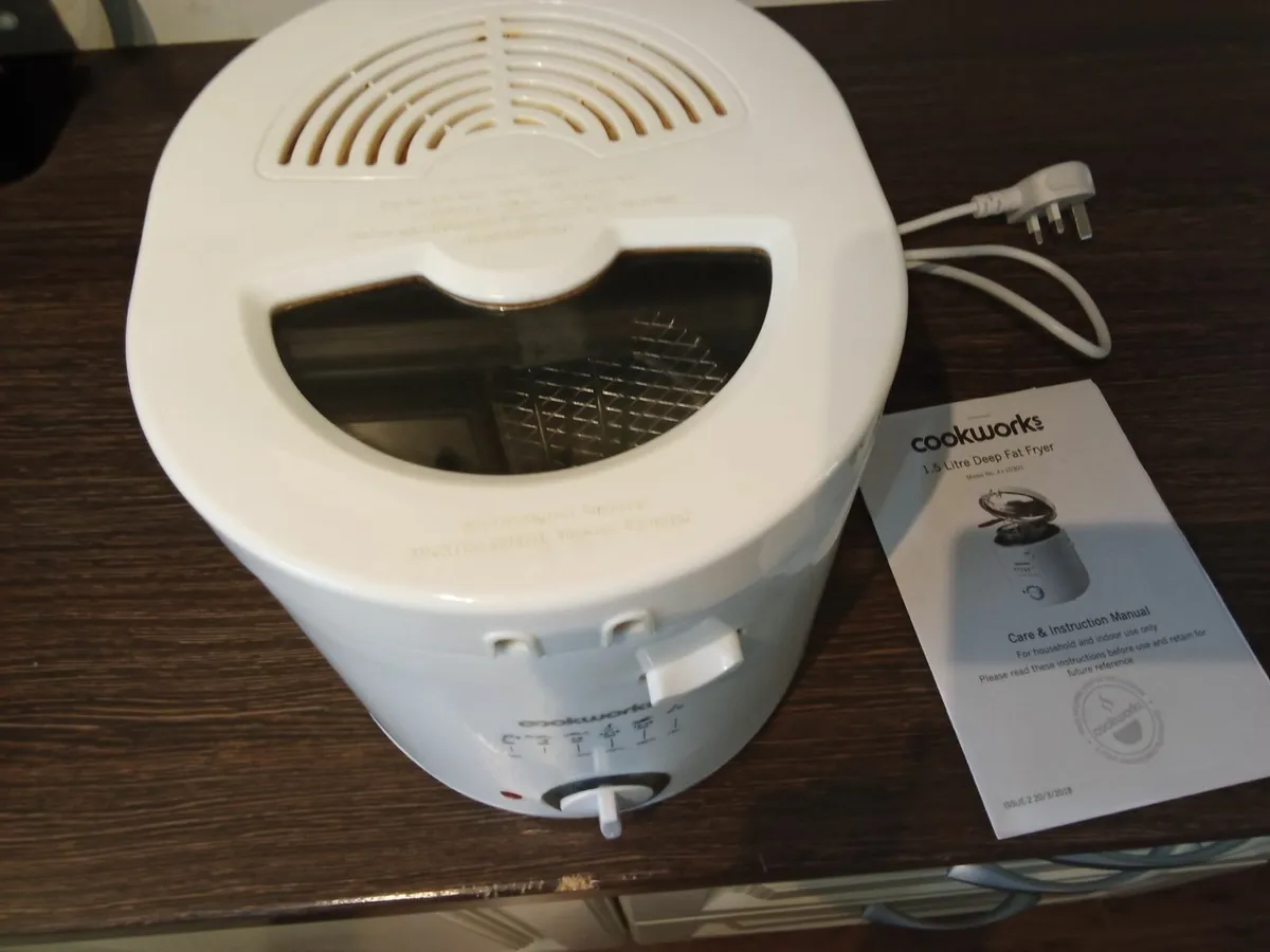 1.5 Litre Deep Fat Fryer. - Image 2