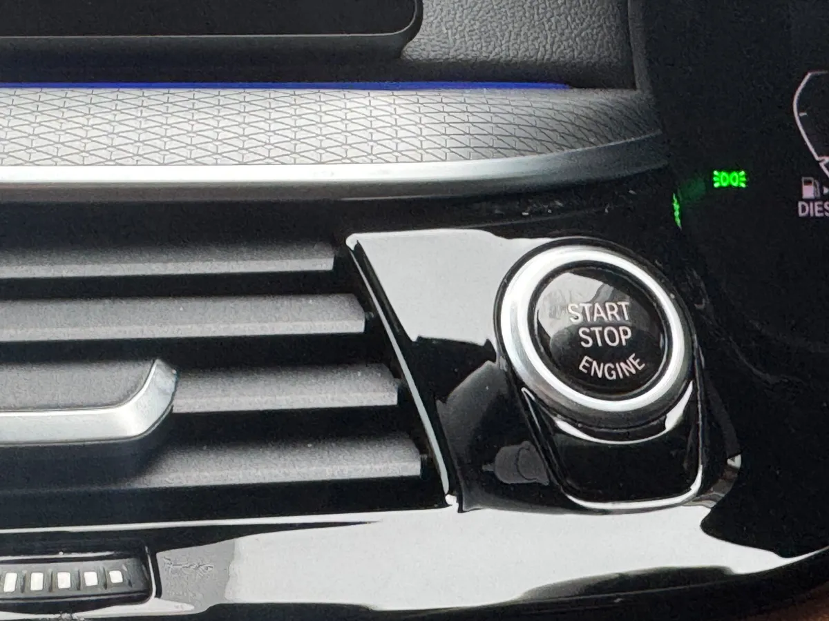 BMW 5-Series 2020 m sport Auto leather - Image 2