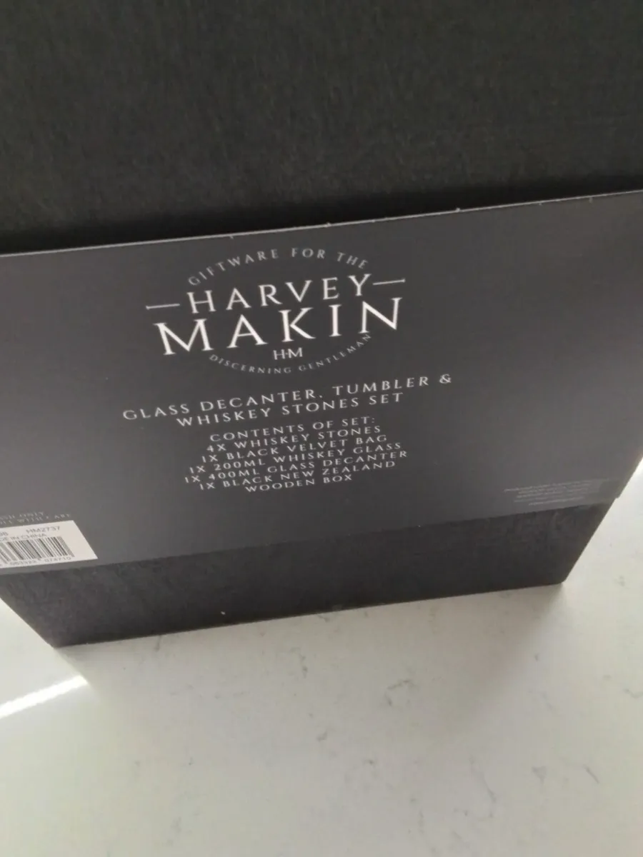 Personal whiskey decanter set - Image 2