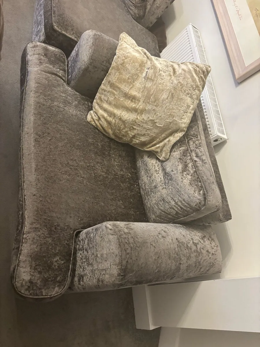 Sofa - Image 4