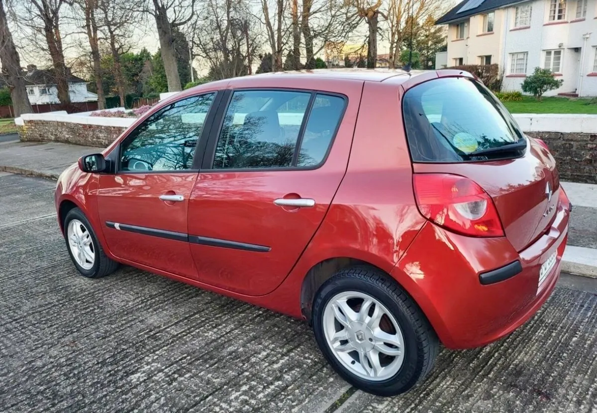 Renault Clio: only 56,000 miles| New NCT Feb 2027 - Image 3