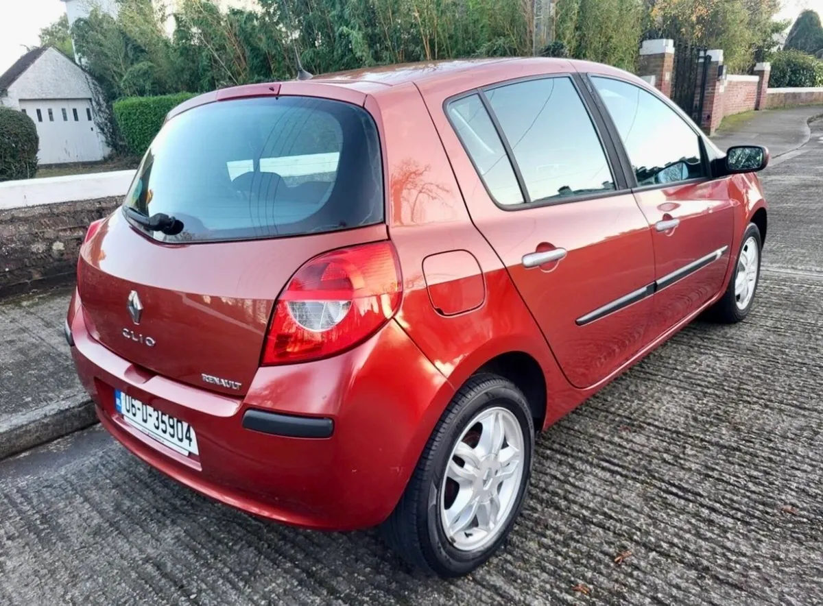 Renault Clio: only 56,000 miles| New NCT Feb 2027 - Image 4