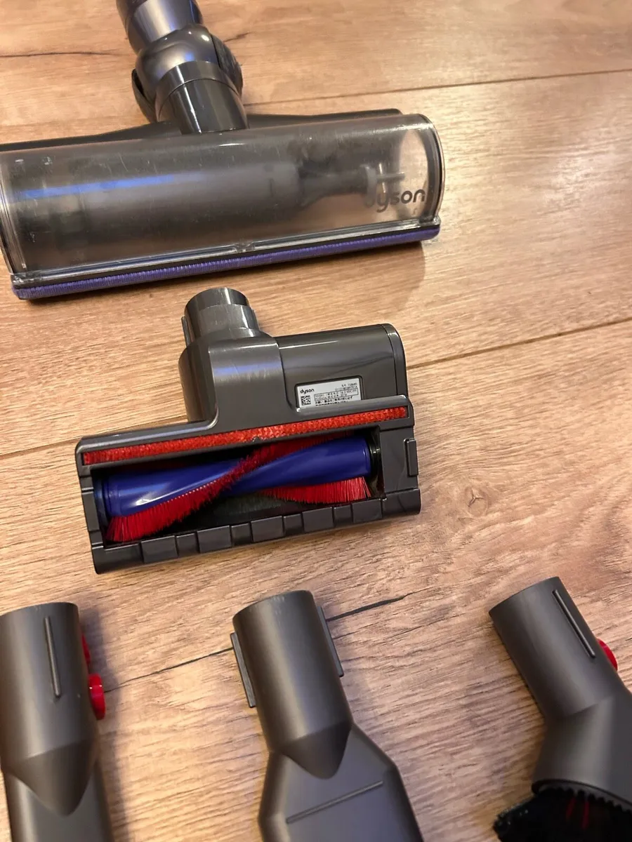 Dyson V7 - Image 3