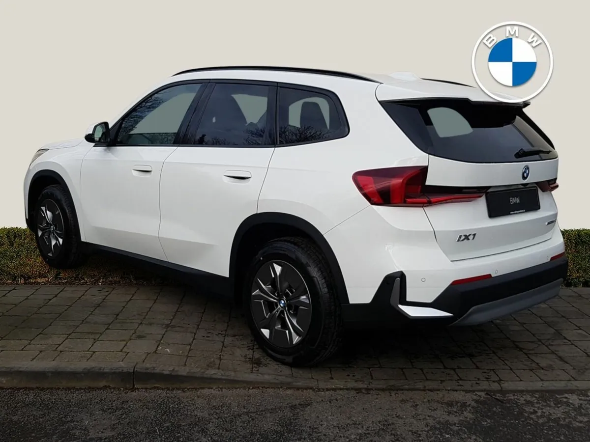 BMW iX1 iX1 eDrive20 Sport - Image 2