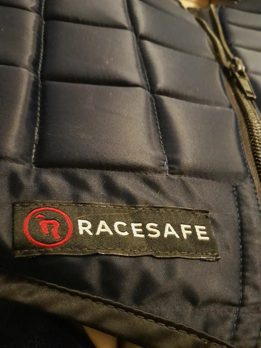 Horse riding body armour. - Image 4