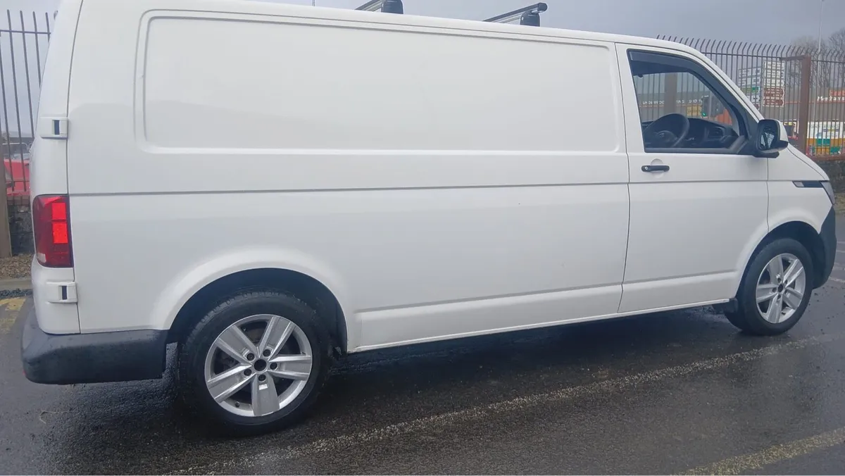 2020 Volkswagen transporter lwb - Image 4