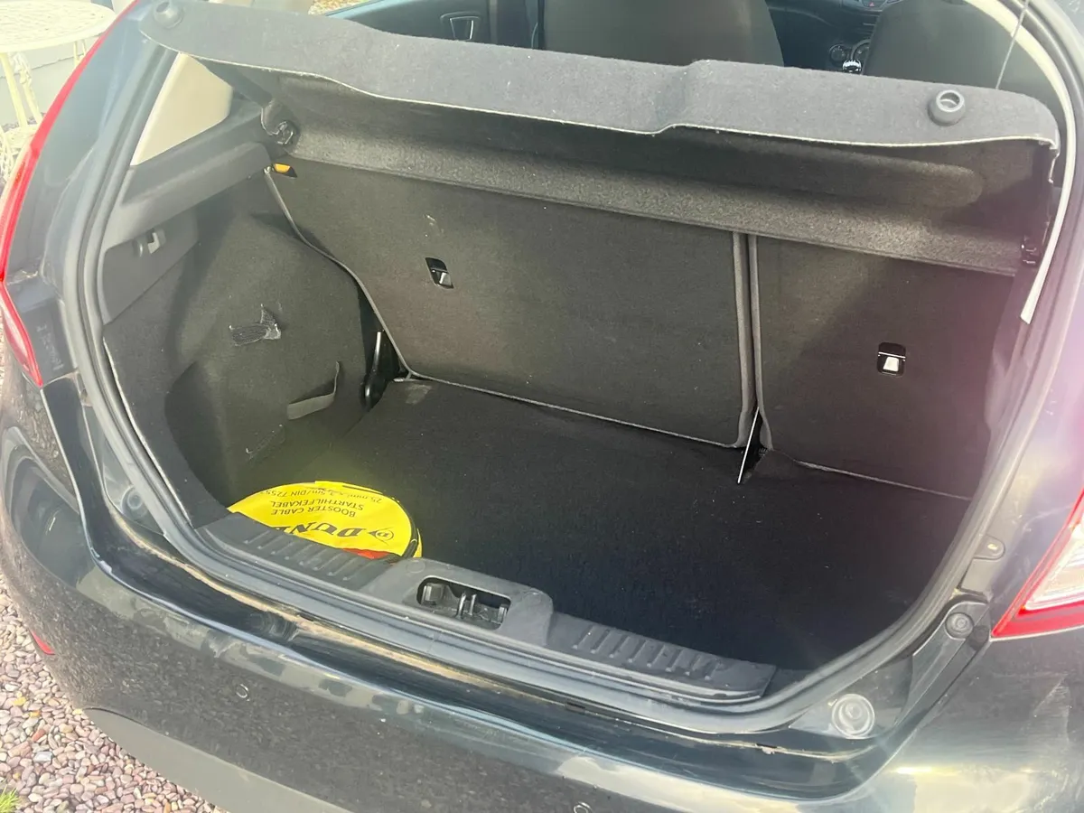1.2 Petrol - Ford Fiesta 2014 Low Milage - Image 3