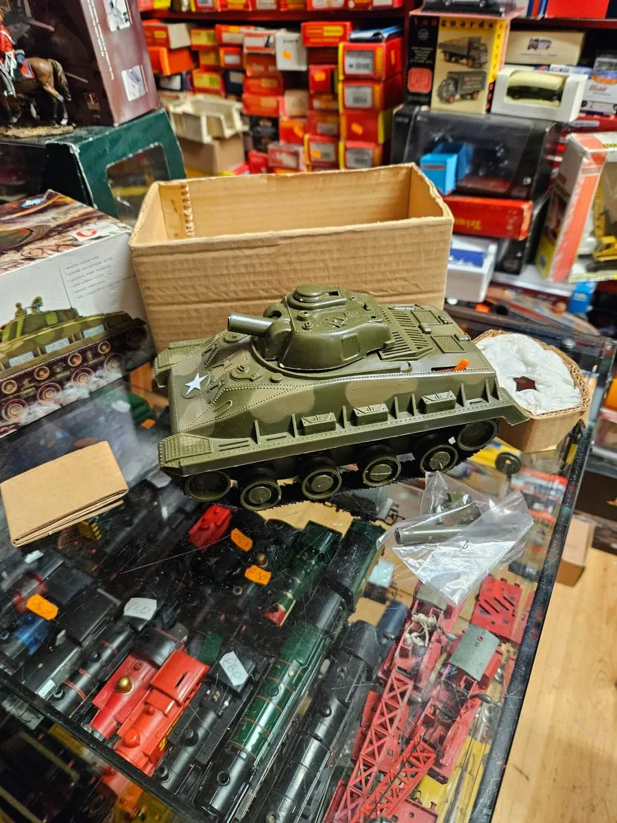 Corgi Clifford 1960's Tank Battery operated - Image 2