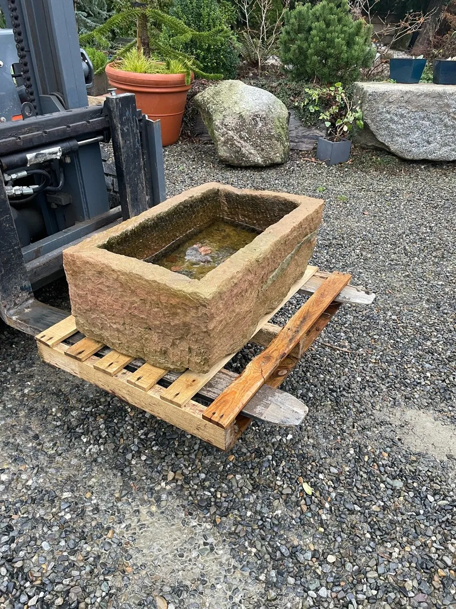 Sandstone trough - Image 1