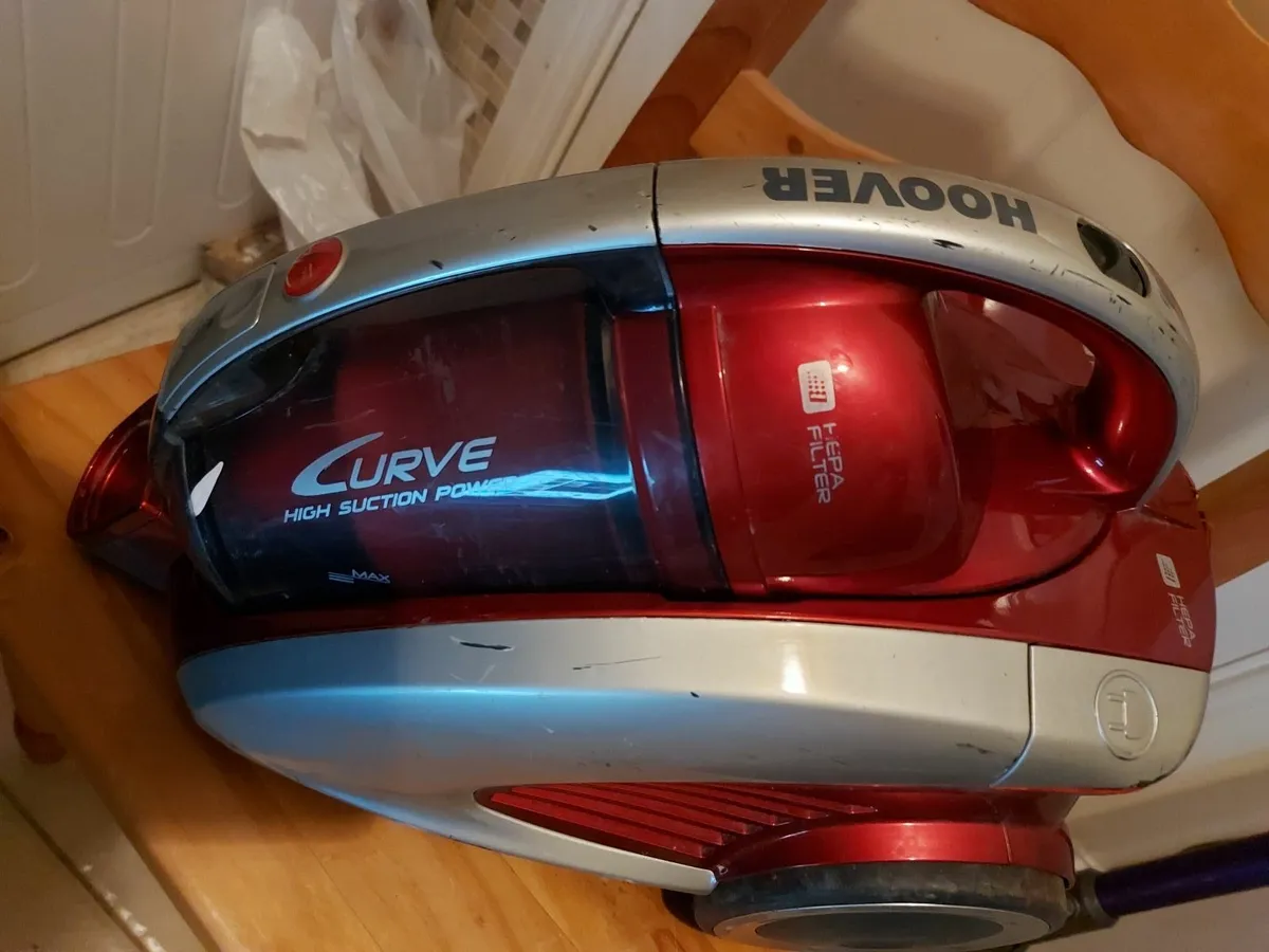 Hoover Curve High Suction Power Vacuum Cleaner Red - Image 2