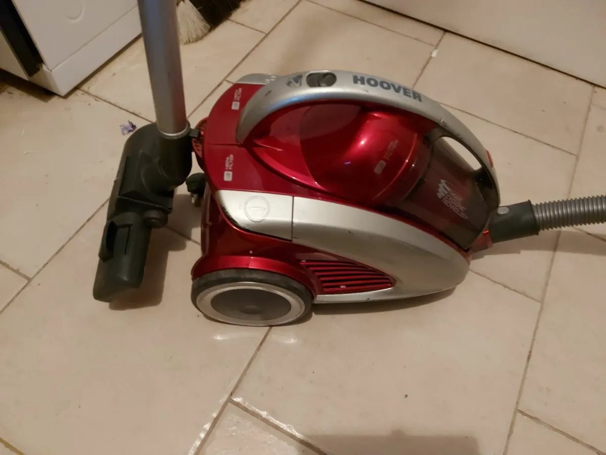 Hoover Curve High Suction Power Vacuum Cleaner Red - Image 1