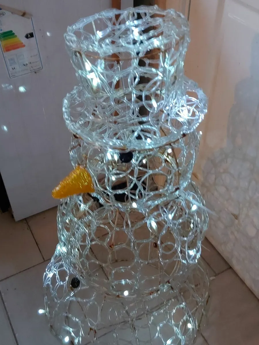 Snowman and Reindeer outdoor Christmas Decorations - Image 3