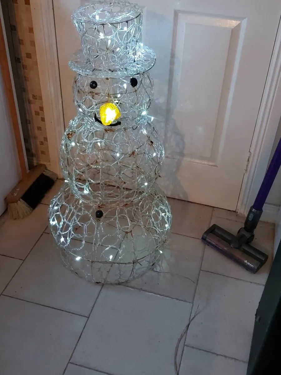 Snowman and Reindeer outdoor Christmas Decorations - Image 1