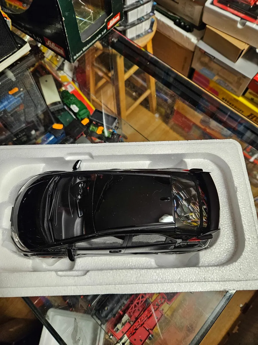Corgi Kyosho Honda Civic Type R 1:18 - Image 2