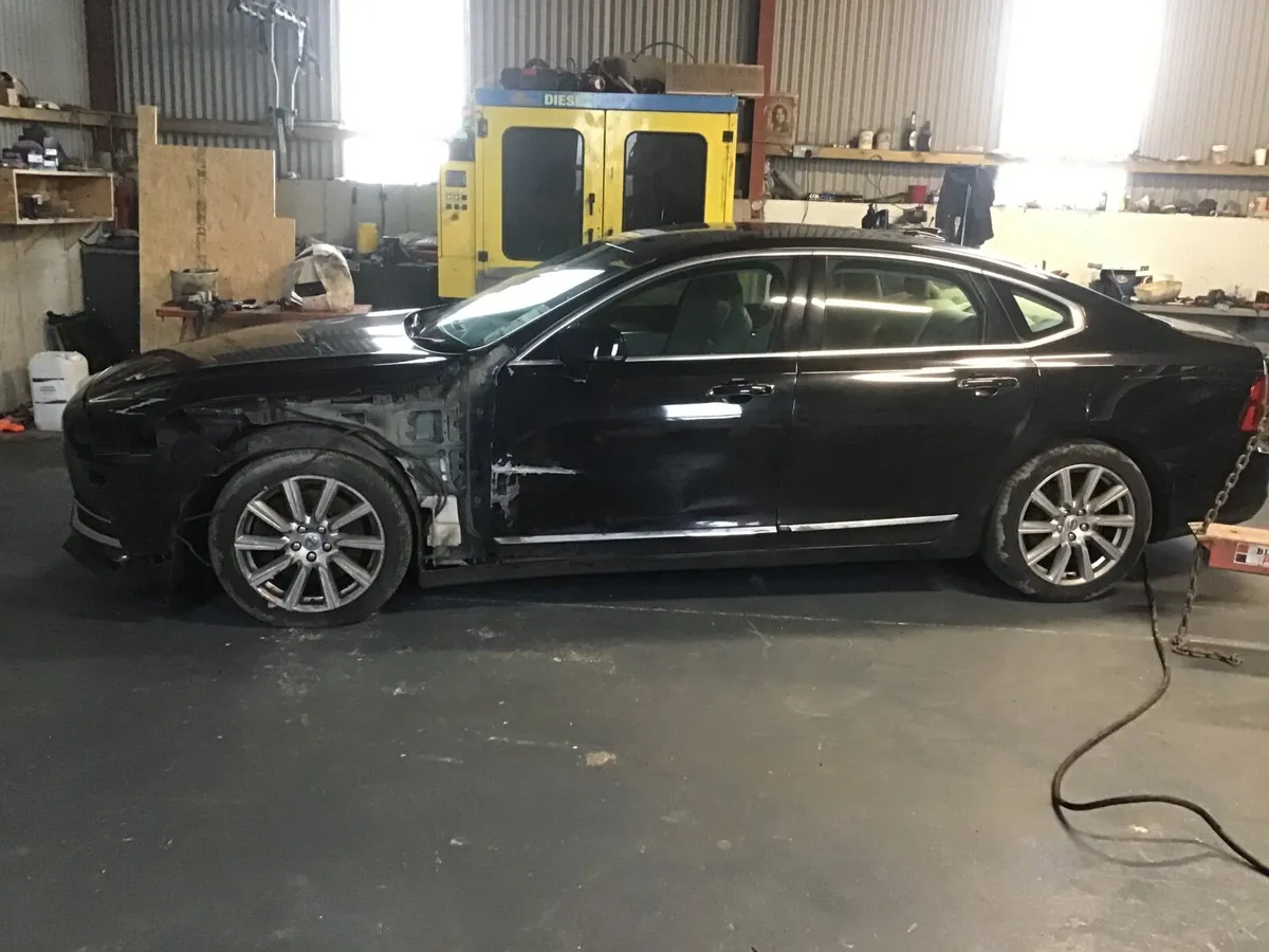 182 Volvo s90 - Image 3