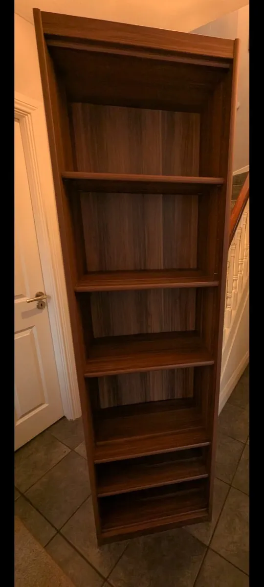 FREE Bookshelves