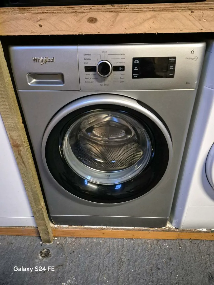 Whirlpool Washing Machine 8kg - Image 1