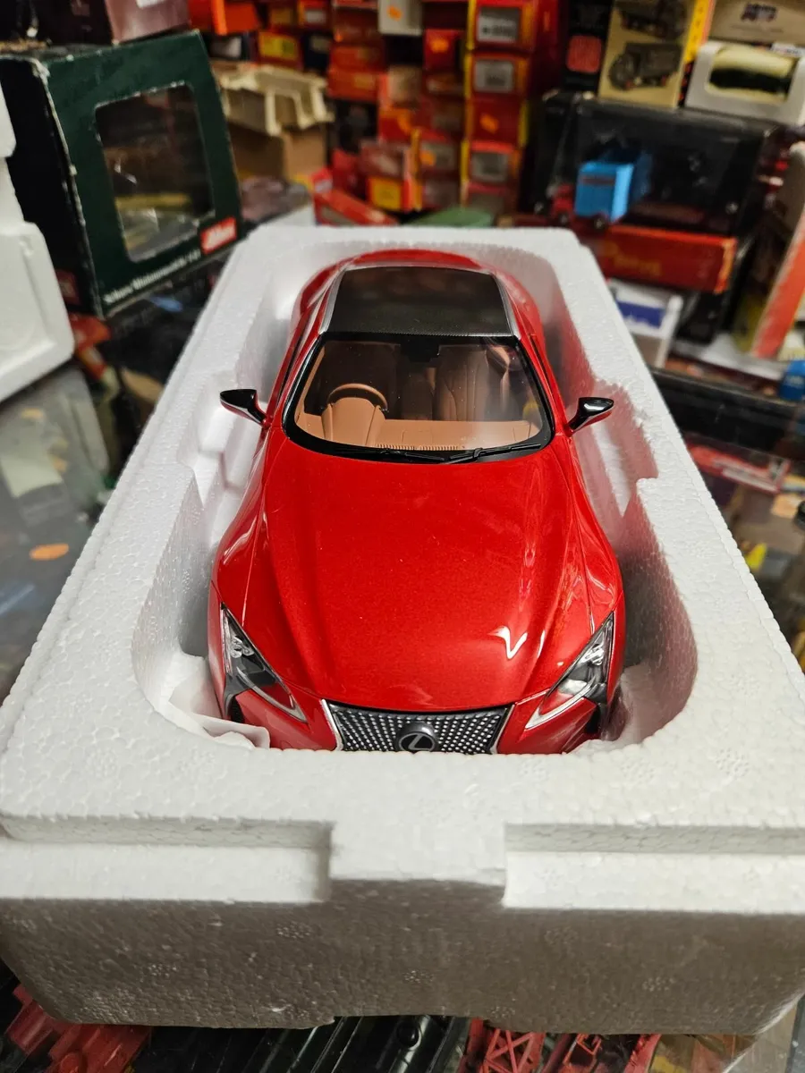 Corgi Kyosho Lexus 1.18 - Image 1