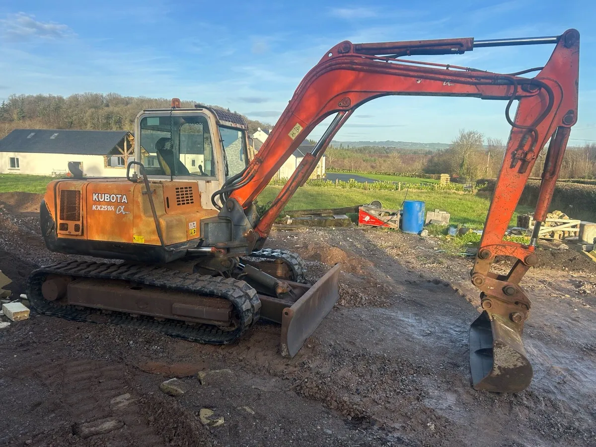 Kubota kx251 8 ton digger - Image 2