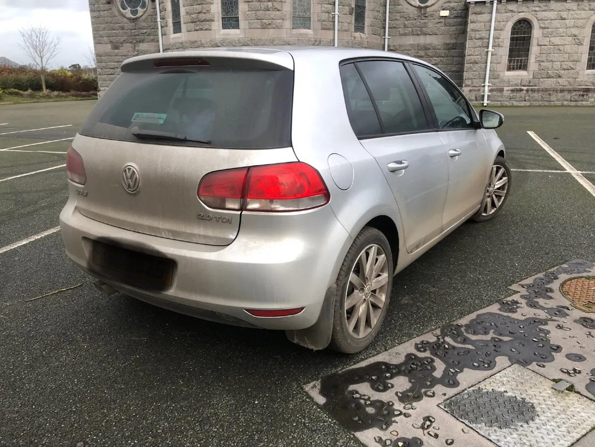 Volkswagen Golf 2011 - Image 1